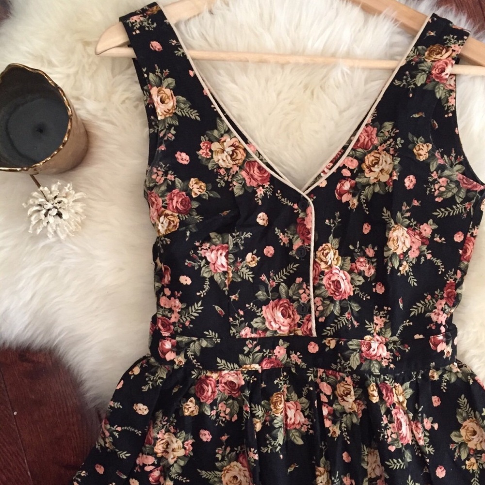 Lucca Couture Vintage Floral Rose linen cotton 60s 70s retro mini dress